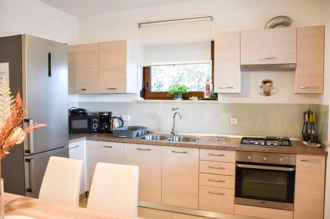 Holiday House Val Vidal โรวีน ภายนอก รูปภาพ