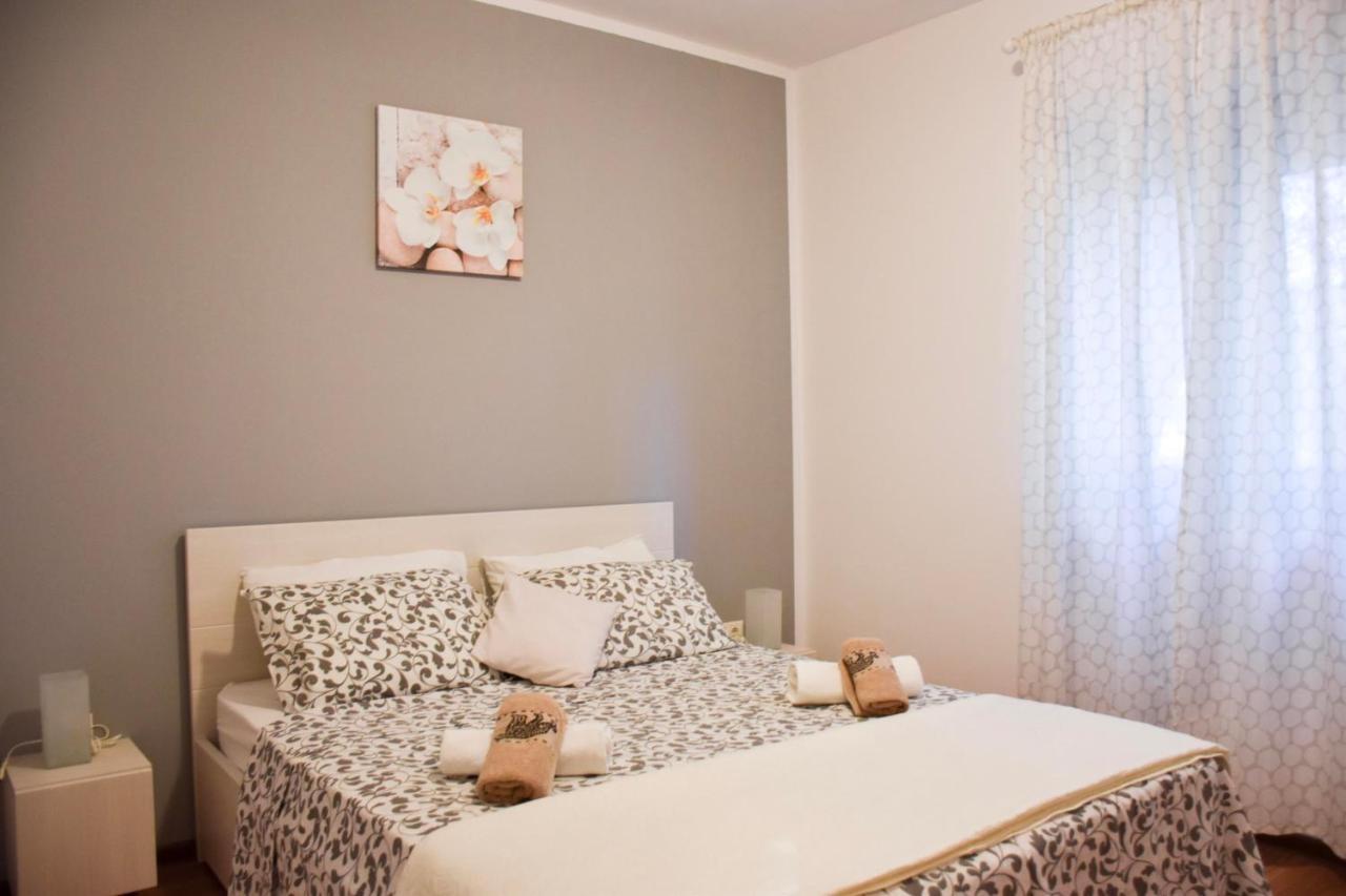 Holiday House Val Vidal โรวีน ภายนอก รูปภาพ