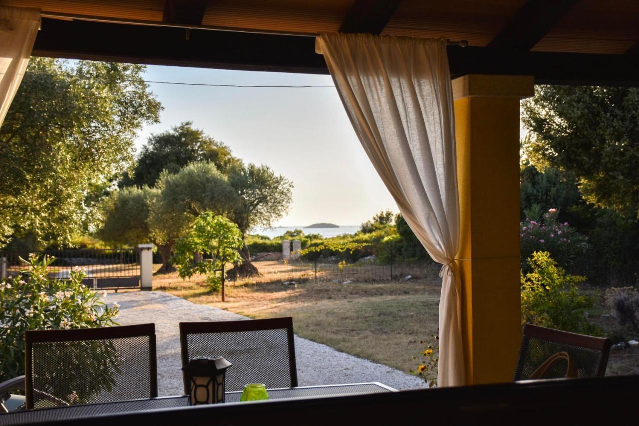 Holiday House Val Vidal โรวีน ภายนอก รูปภาพ